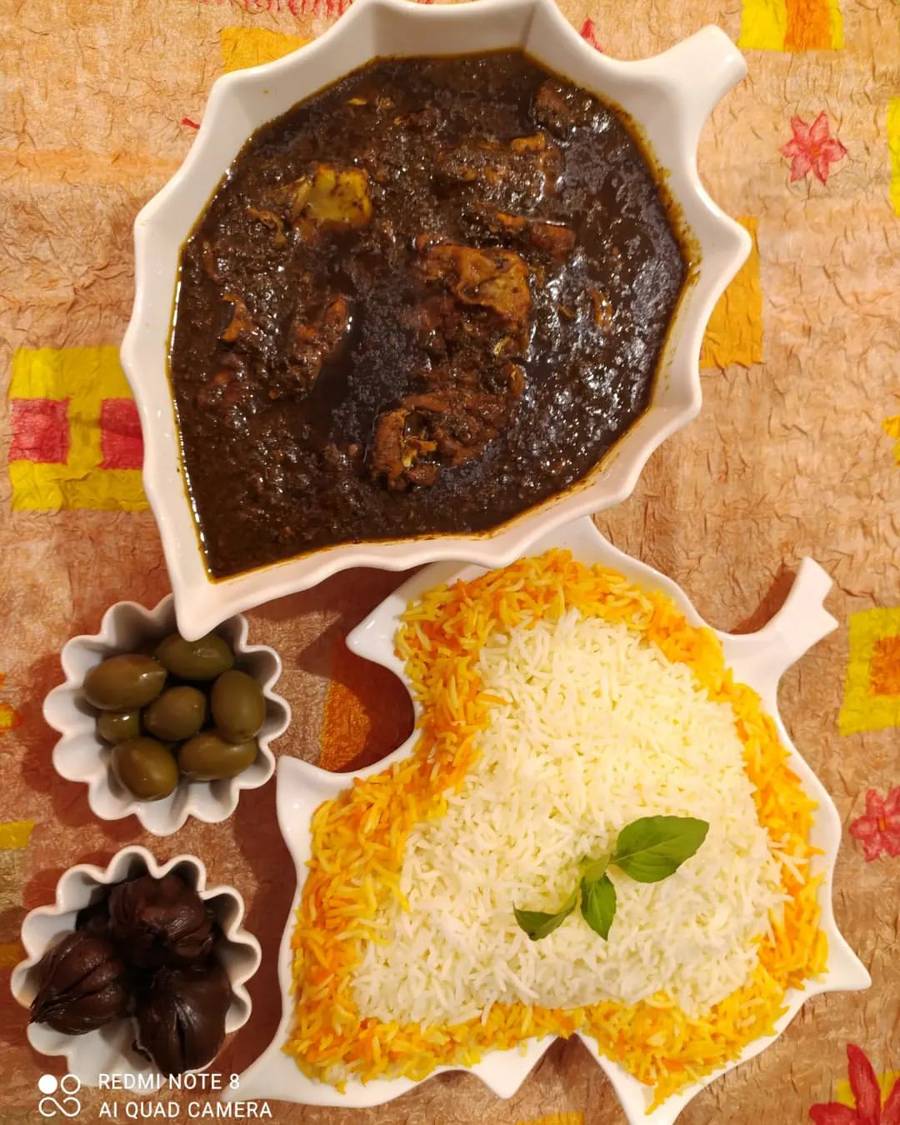 تزیین برنج با هویج و زرشک 