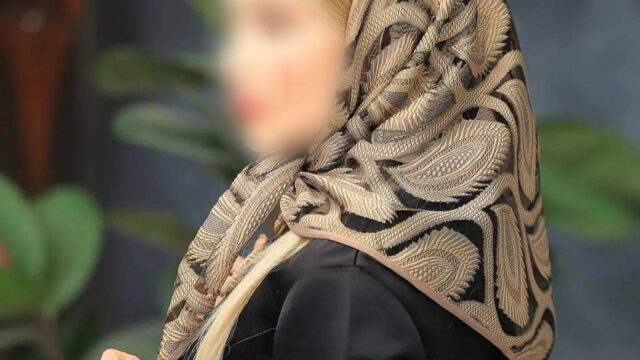 تصاویر مدل های روسری زمستانی شیک و جدید امسال | مدل مینی اسکارف و ضخیم