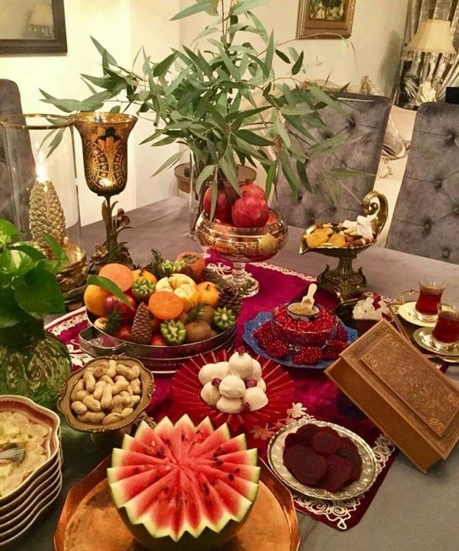 تزیین سفره شب یلدا لاکچری 