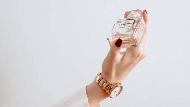با این چند تا کار بوی عطرت خراب میشه؛ راه های نگهداری بلند مدت عطر چیست؟