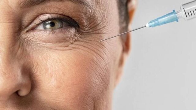بهترین روغن ها برای جلوگیری از چروک صورت | دلایل ایجاد چروک چیست؟