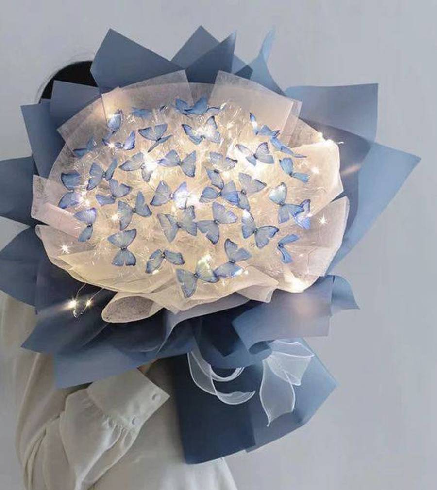 دسته گل پروانه ای مشکی