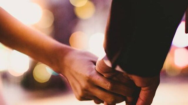 ویژگی های یک مرد جذاب از نظر یک زن چیست؟ | زنان به چه ویژگی توجه میکنن؟