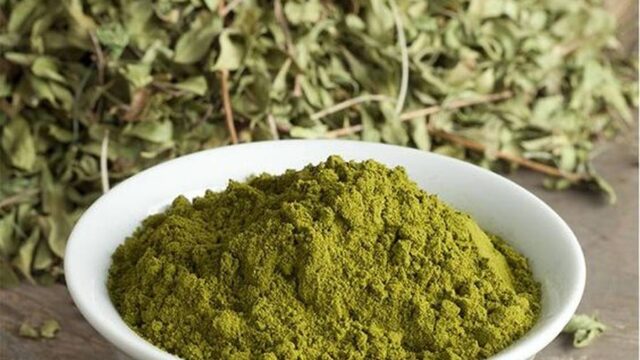 معرفی کاربرد ها و خواص حنا برای درمان ریزش موی سر؛ پیشگیری از ریزش مو