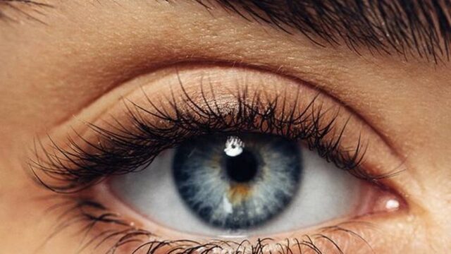 روانشناسی با رنگ چشم را یاد بگیرید | رنگ آبی و سبز دارای چه تیپ شخصیتی هستند؟