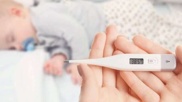 چه زمانی تب کردن خطرناک است؟ | نشانه های تب های خطرناک در کودکان