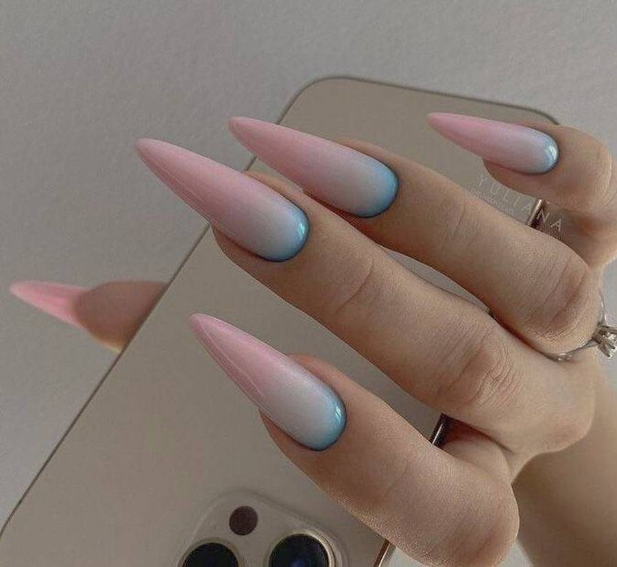 کاشت ناخن تیز بلند