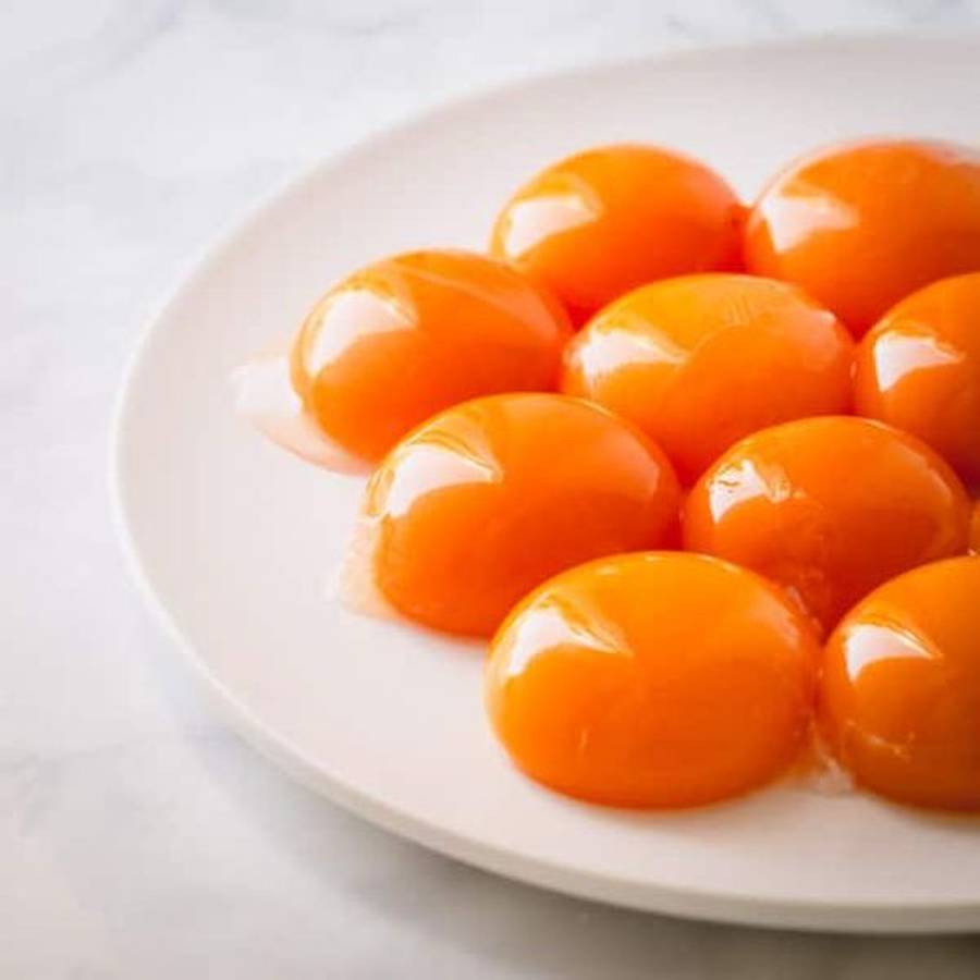زرده تخمه مرغ برای مو نی نی سایت
