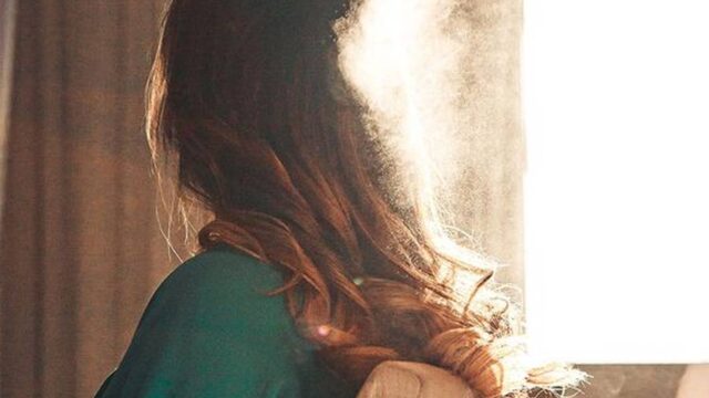 اسپری مو چیه؟ + فواید اسپری مو و تاثیرات آن بر سلامتی مو