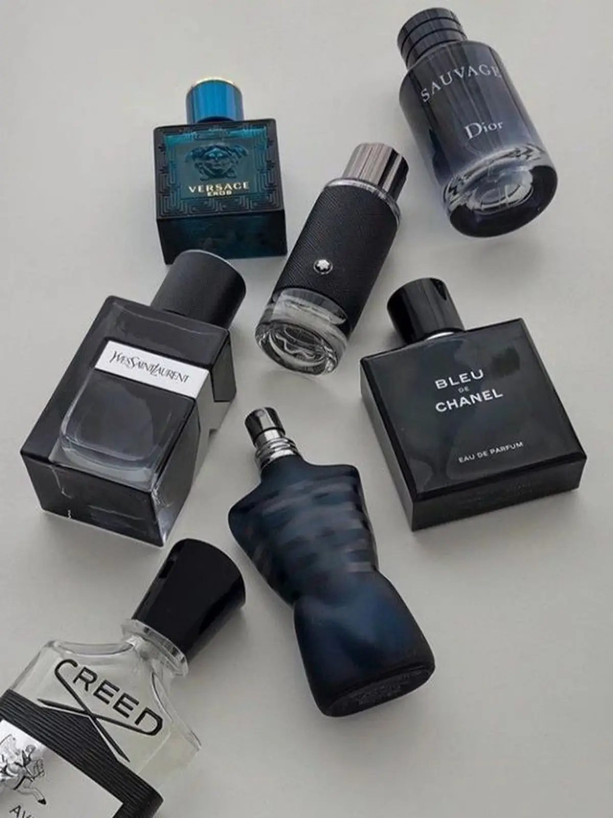 چه ماده ای باعث ماندگاری عطر میشود