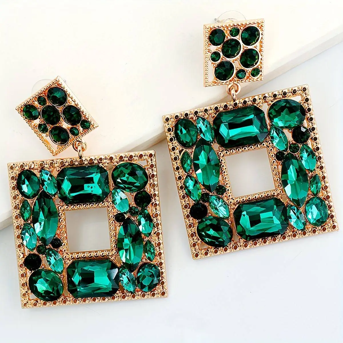 گوشواره نگین دار طلا