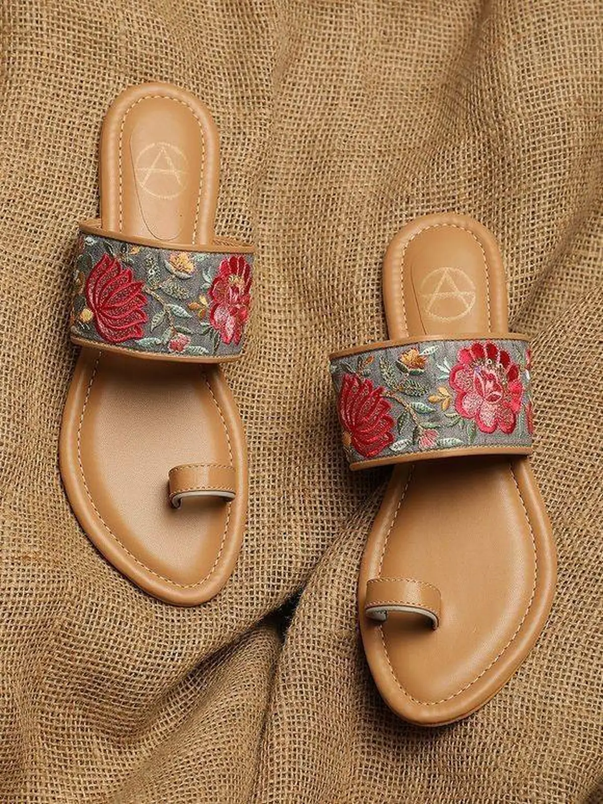 دمپایی روفرشی چرم زنانه 