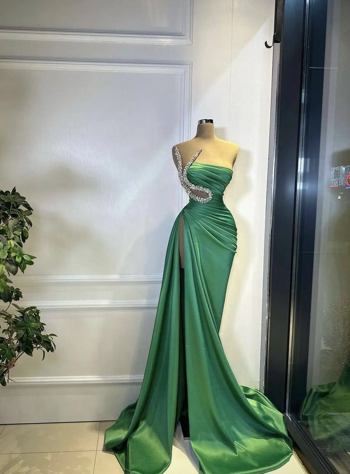 مدل لباس مجلسی ساده و شیک زنانه