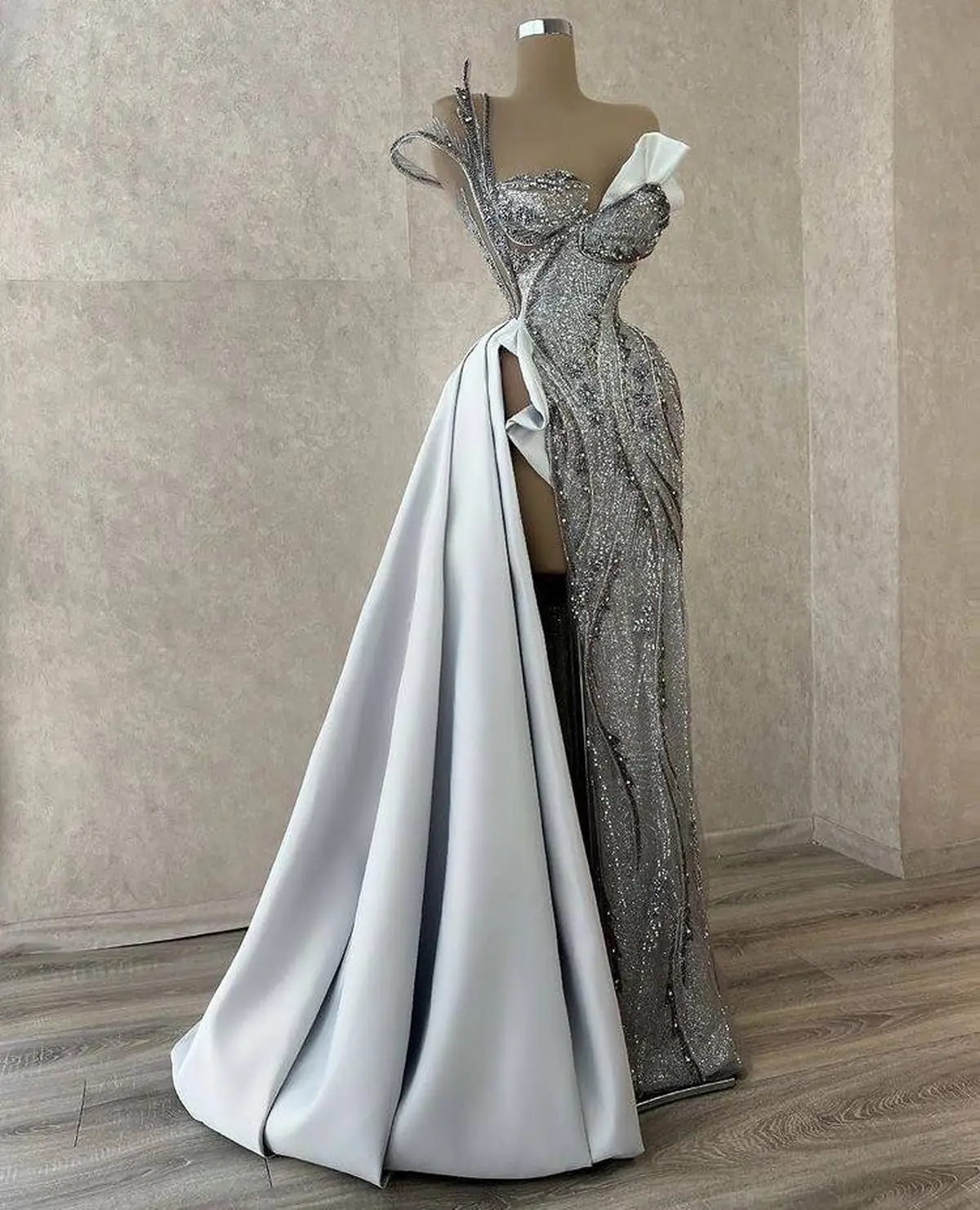 لباس مجلسی مشکی نقره ای