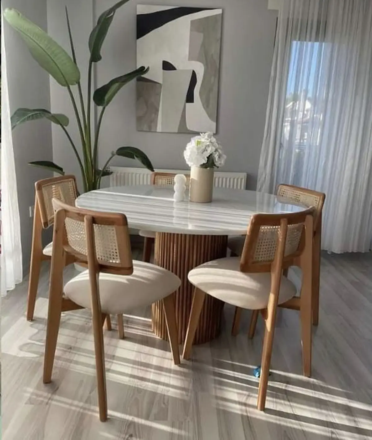 میز ناهار خوری ۴ نفره