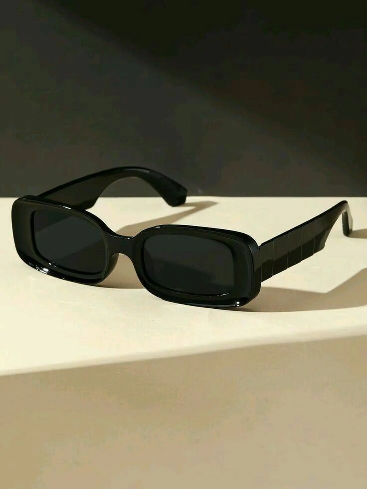 عینک دخترانه اسپرت 