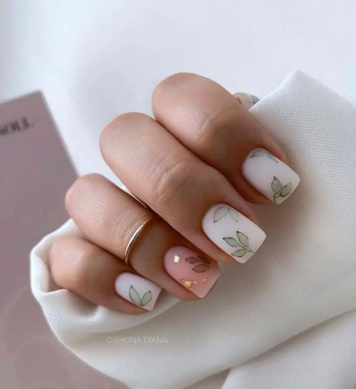 طراحی لاکچری ناخن شیک