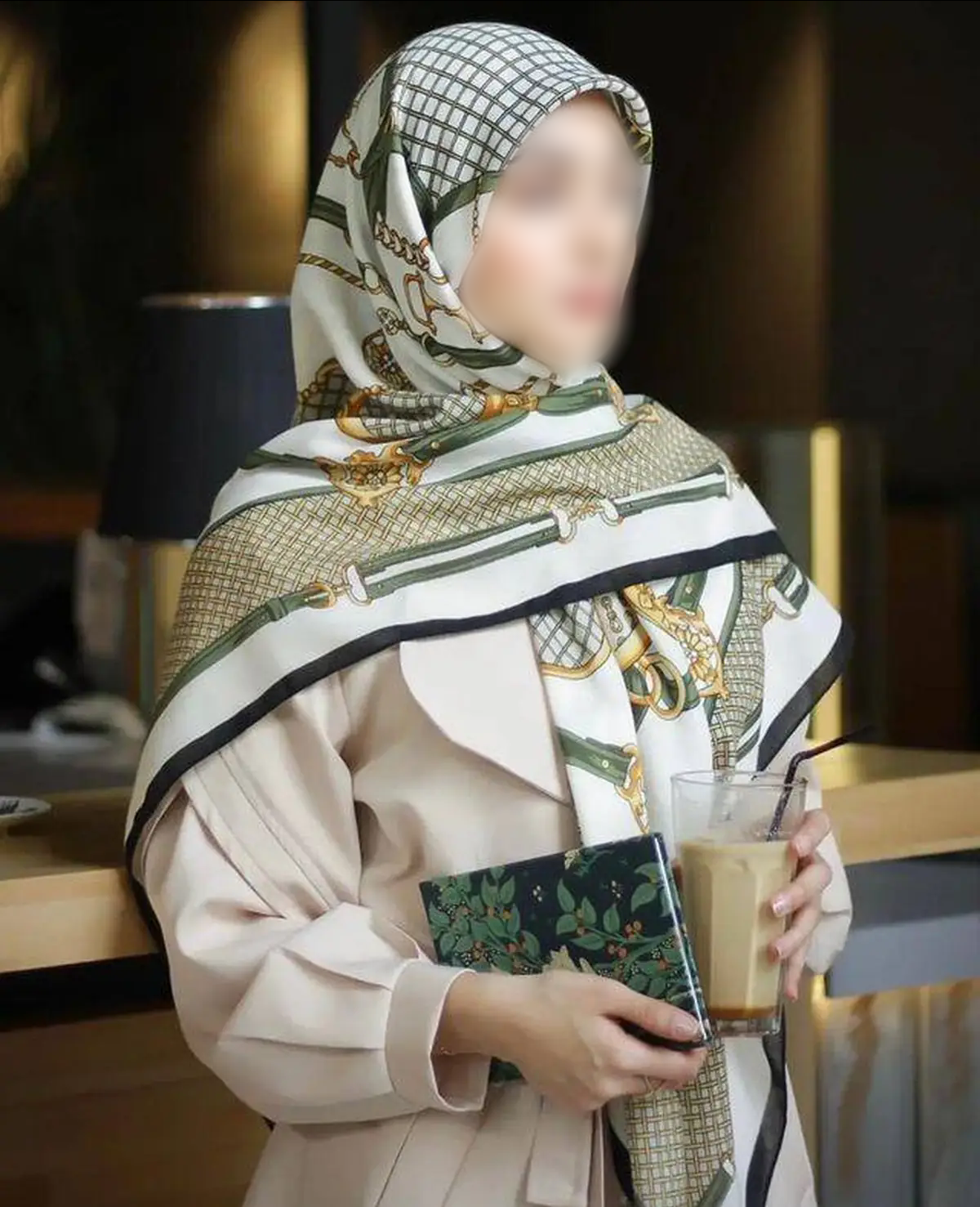 روسری مجلسی مشکی طلایی