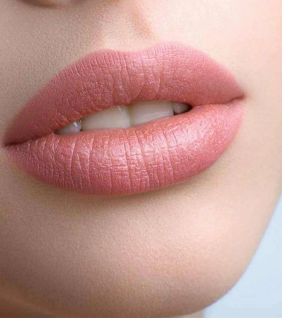 رژلب خوشرنگ زنانه