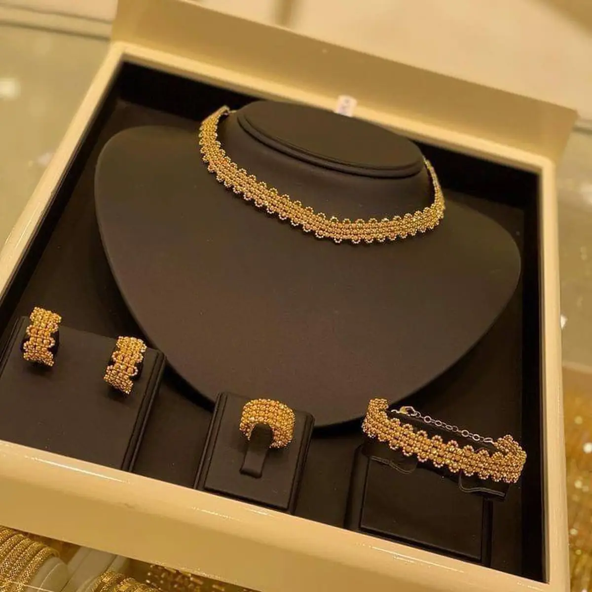 گرانترین سرویس طلا 
