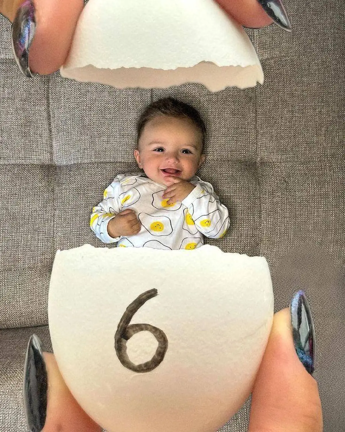 عکس ماهگرد نوزاد