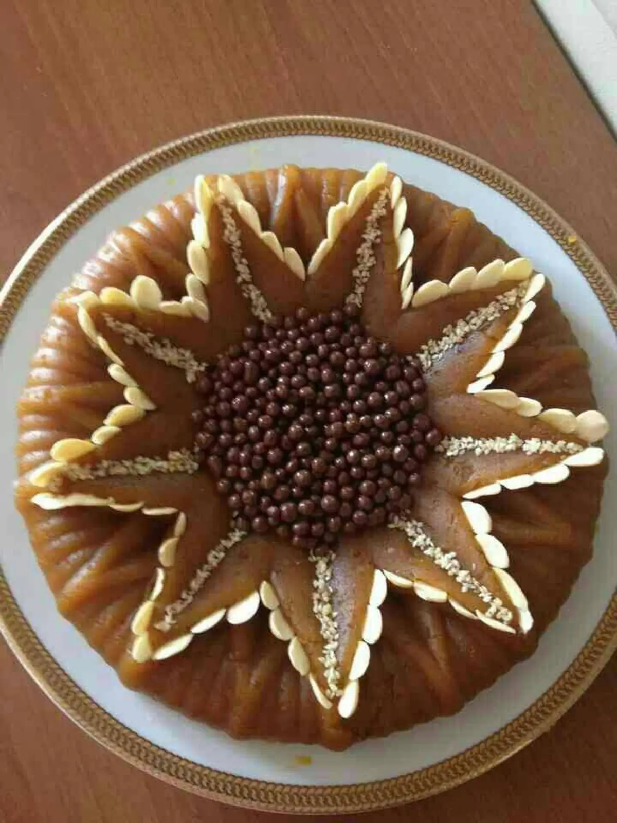 تزیین حلوا با چنگال 