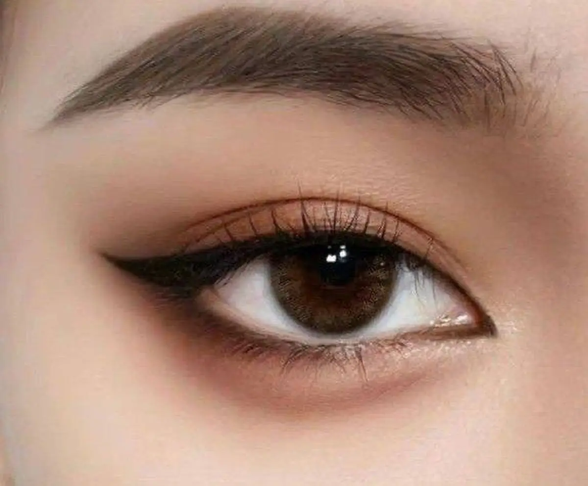 خط چشم روزانه 2024