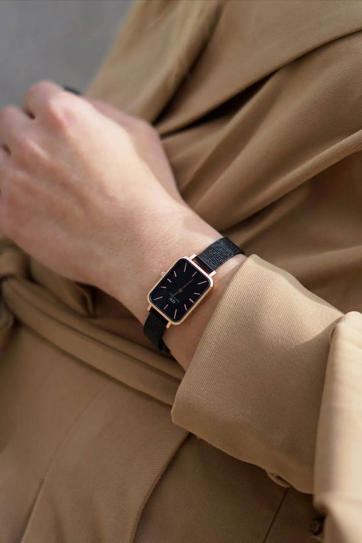 ساعت چرمی زنانه شیک