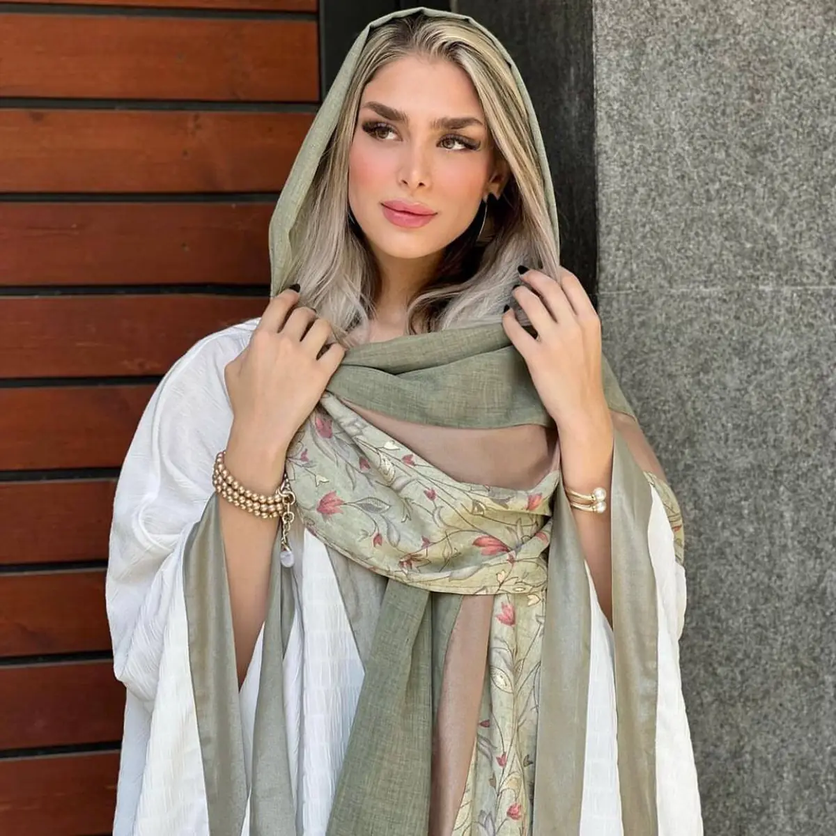 شال مجلسی سفید 