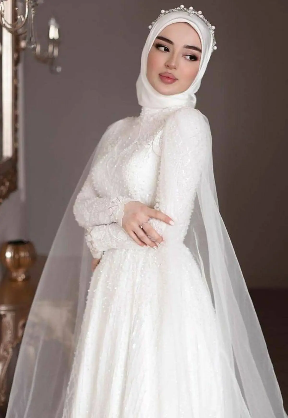 عروس با حجاب با تاج 