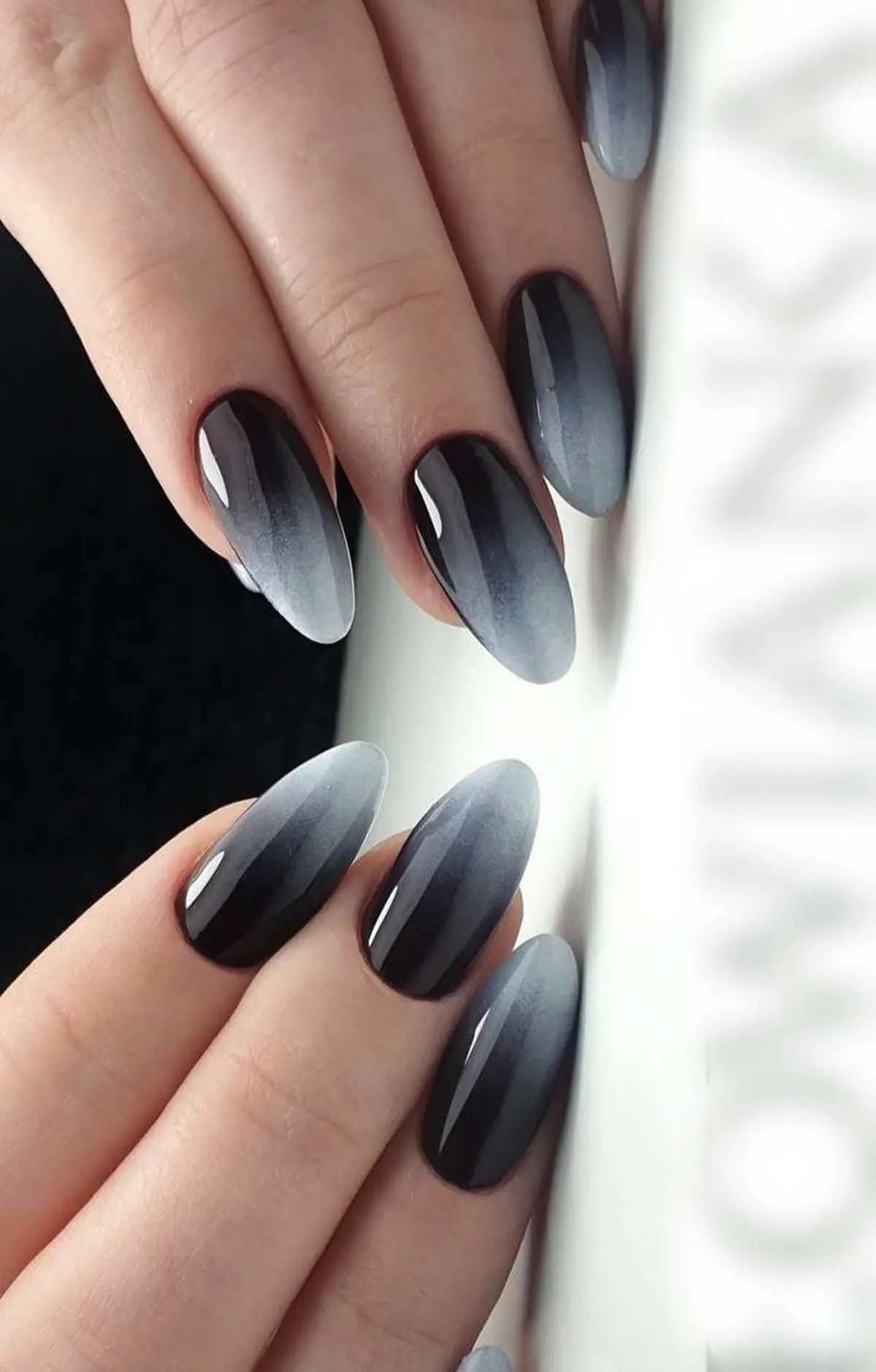 ژلیش ناخن مشکی ساده