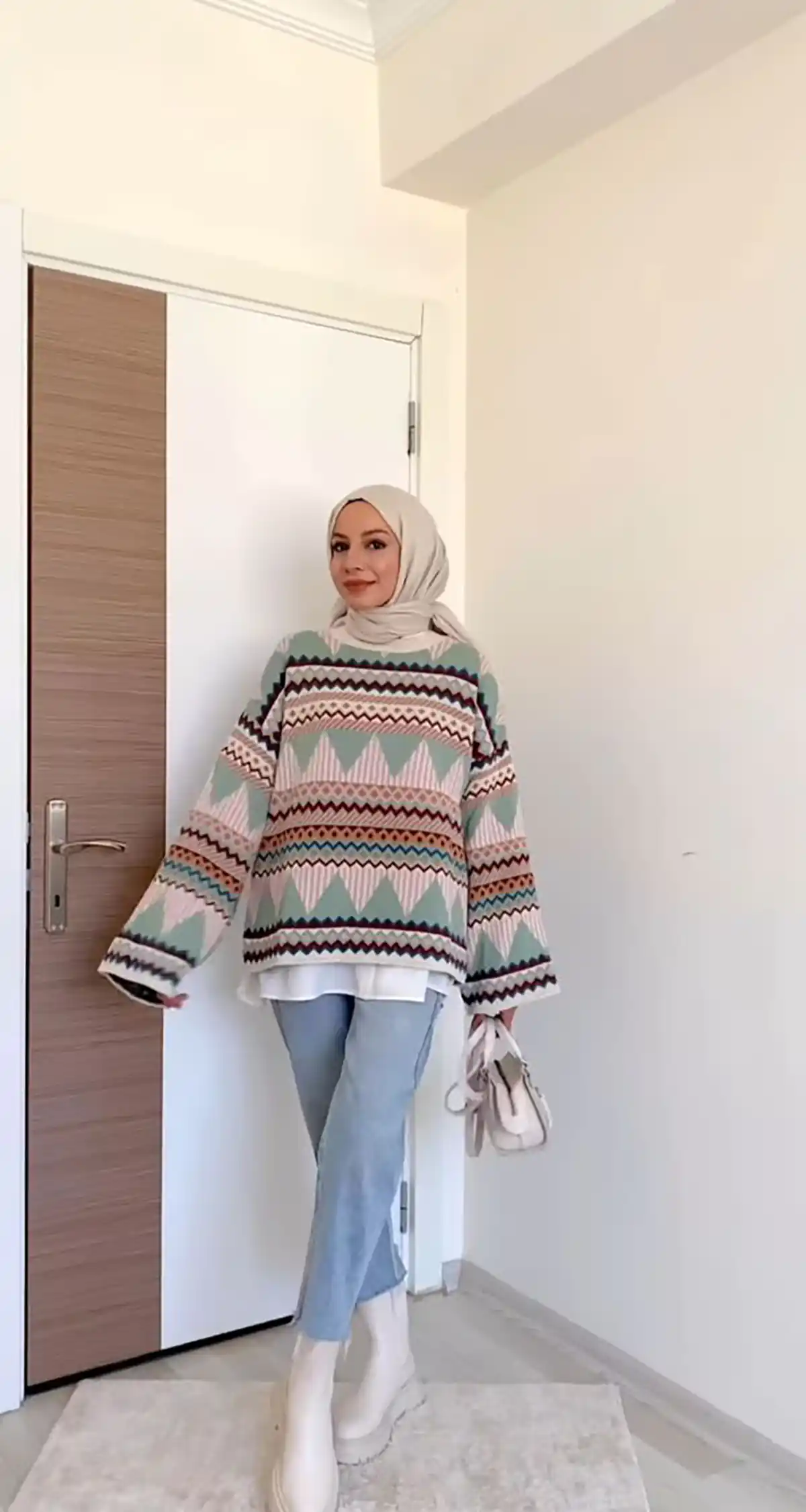 مدل ژاکت دست بافت زنانه