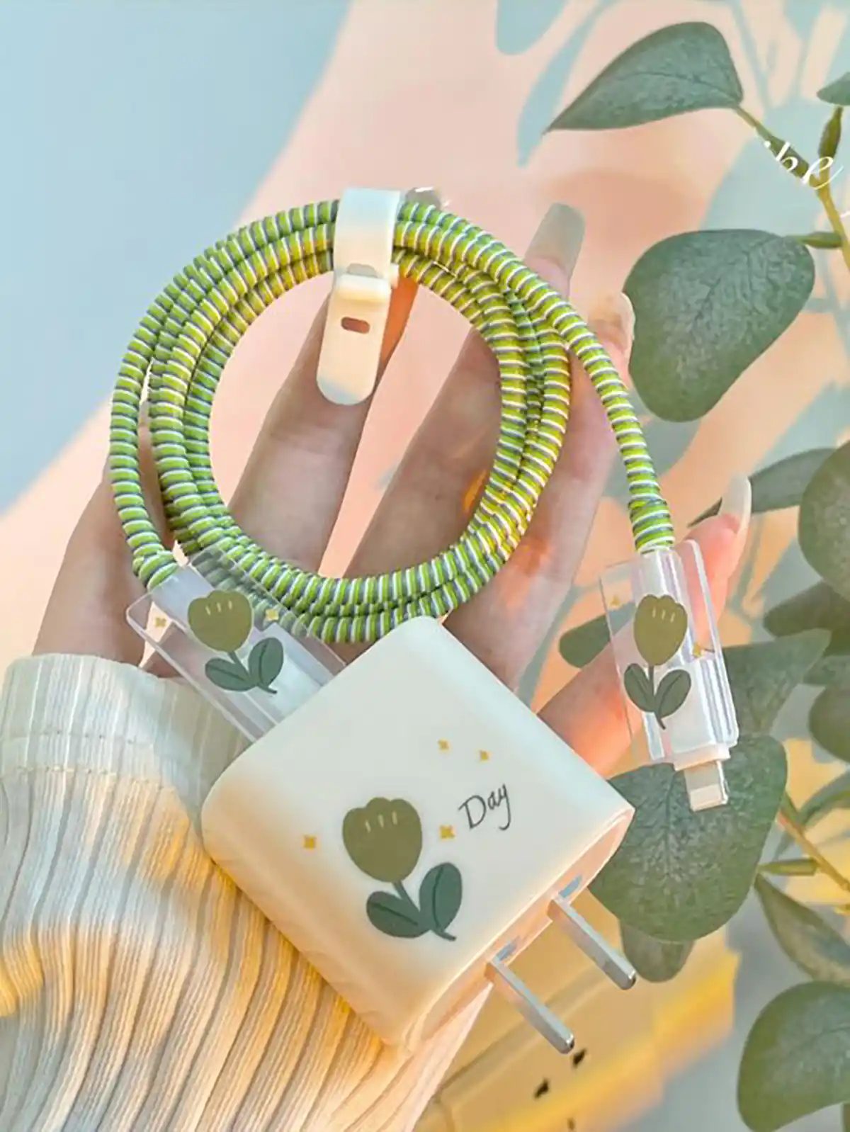 محافظ شارژر عروسکی