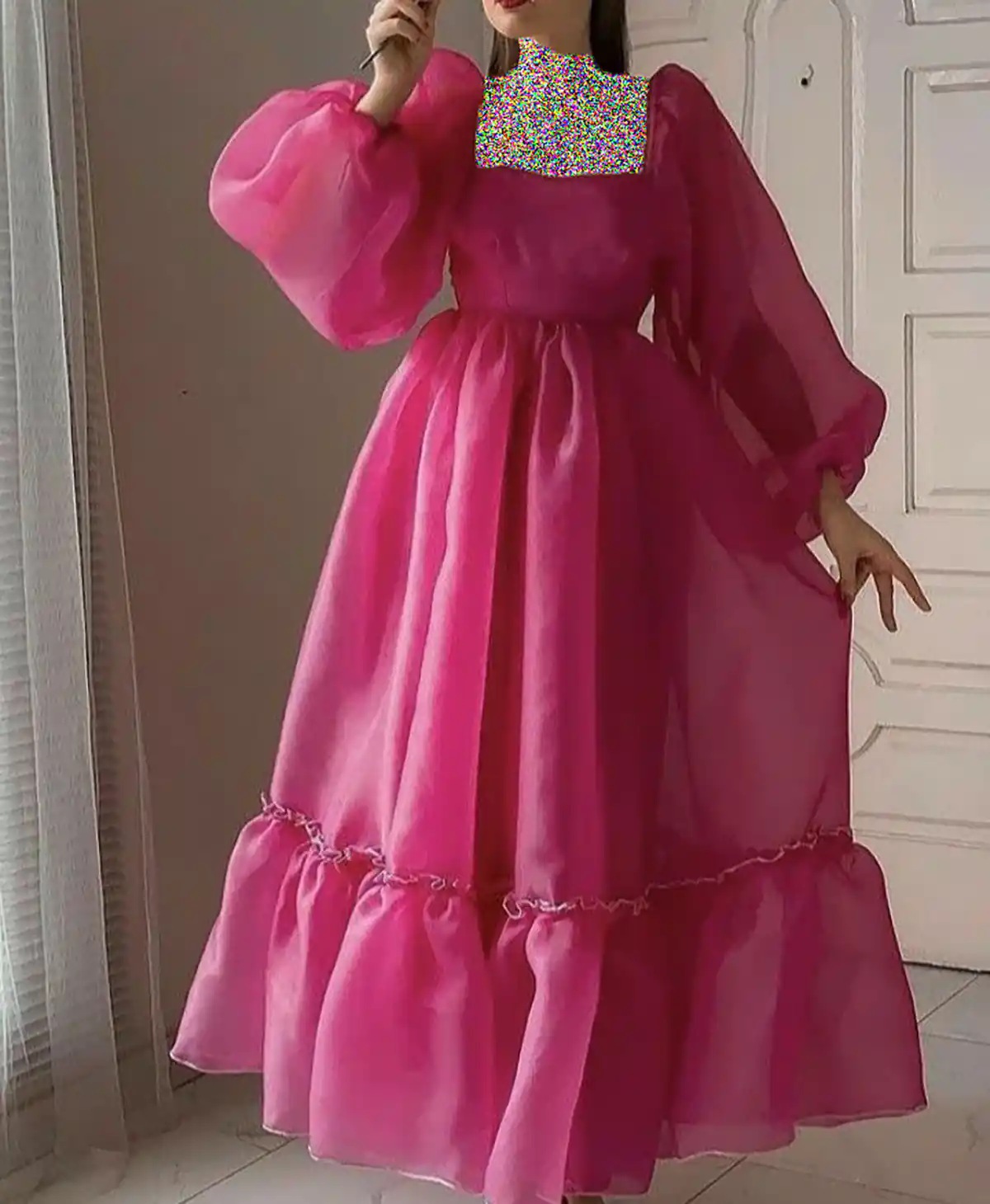 لباس عروسکی پوشیده