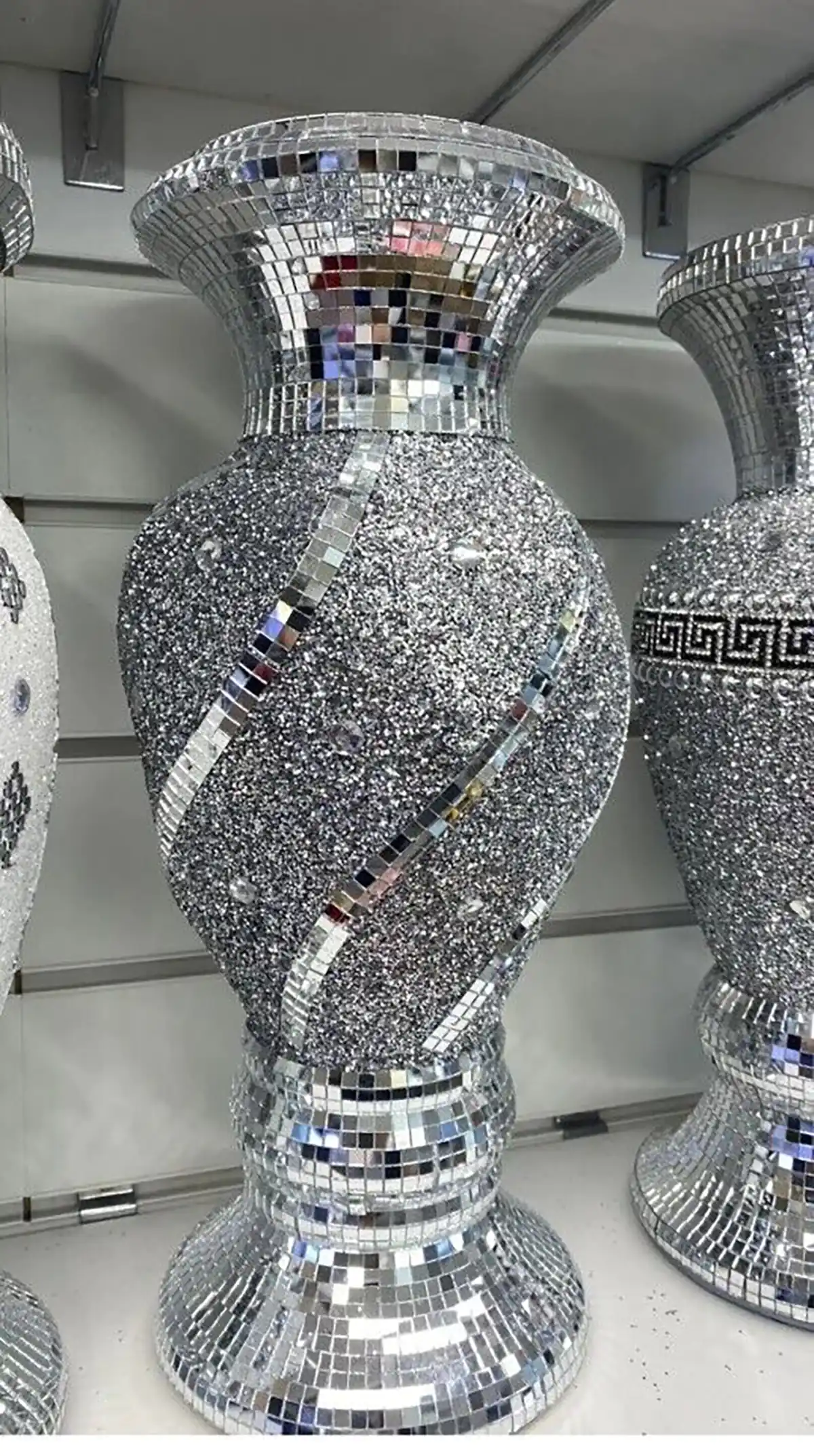گلدان بزرگ برای حیاط