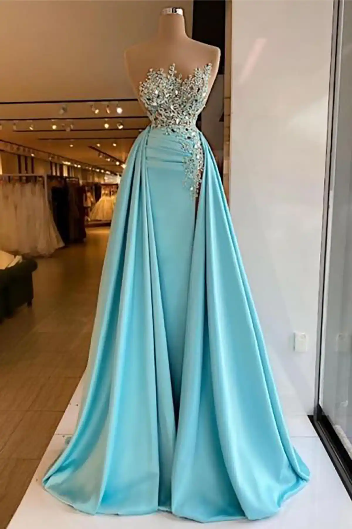 لباس مجلسی زنانه برای عروسی