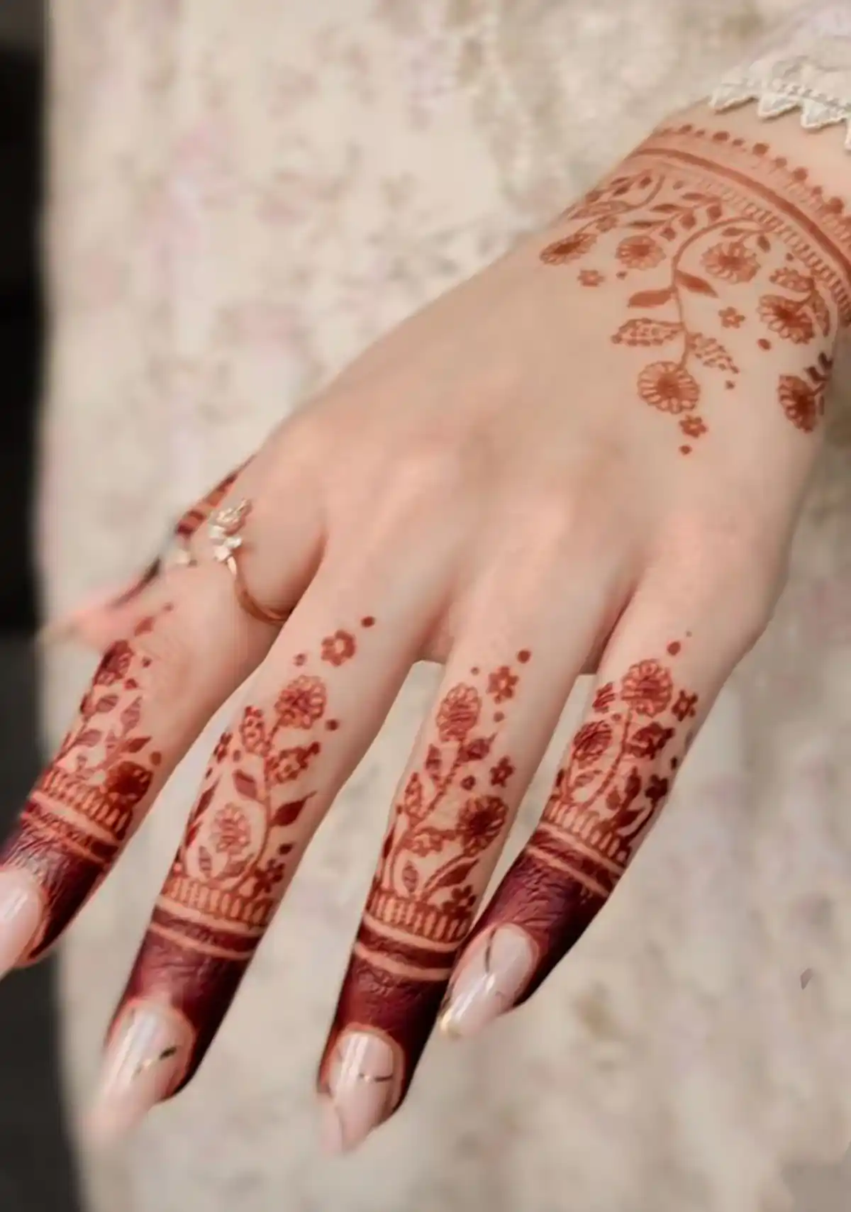 نقش حنا ساده دخترانه