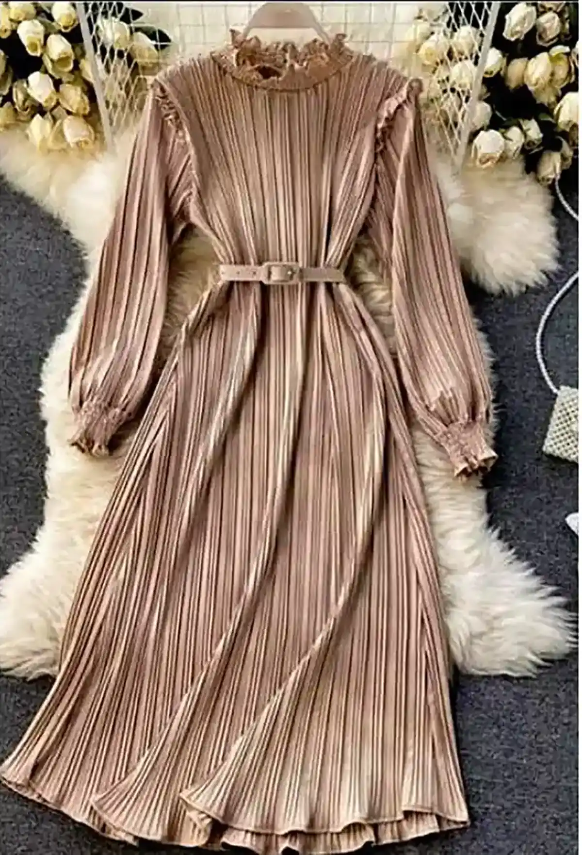 رنگ لباس نسکافه ای تیره