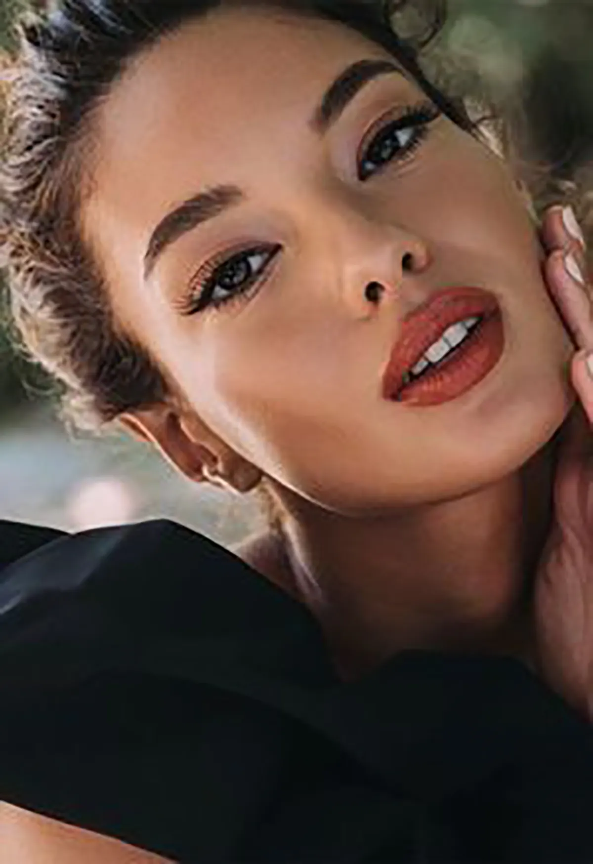 میکاپ زنانه شیک