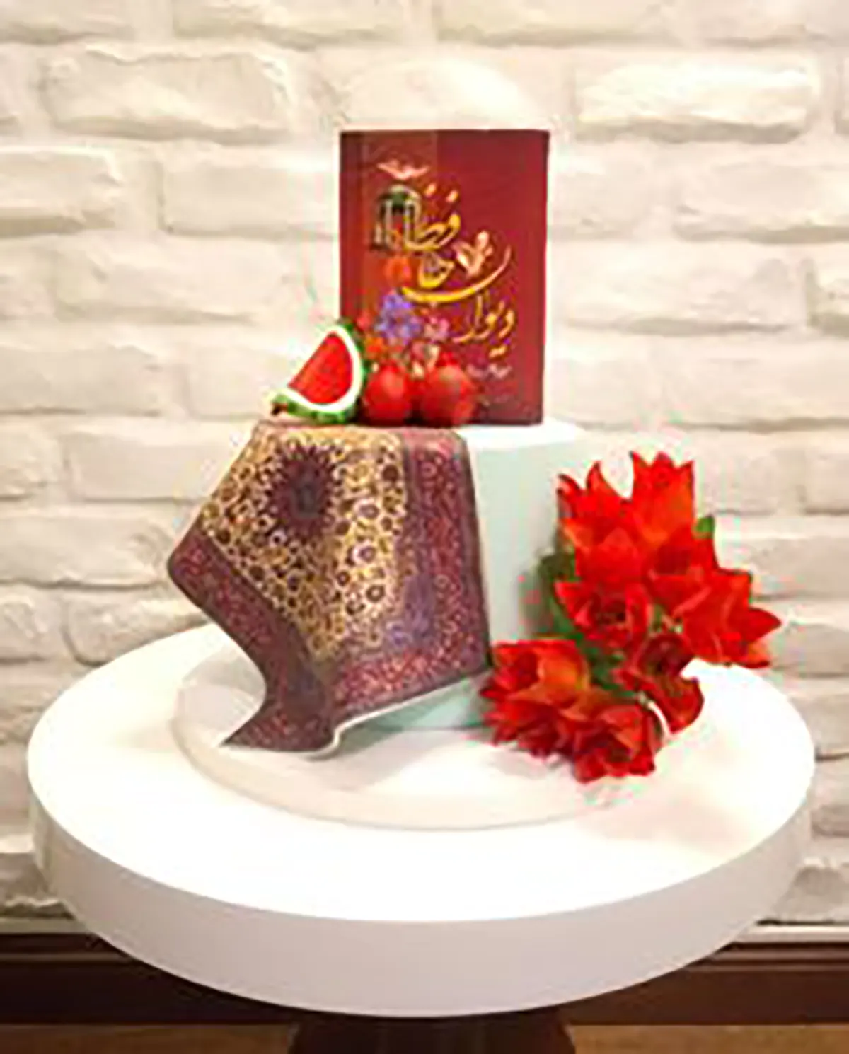 تزیین کیک شب یلدا خانگی
