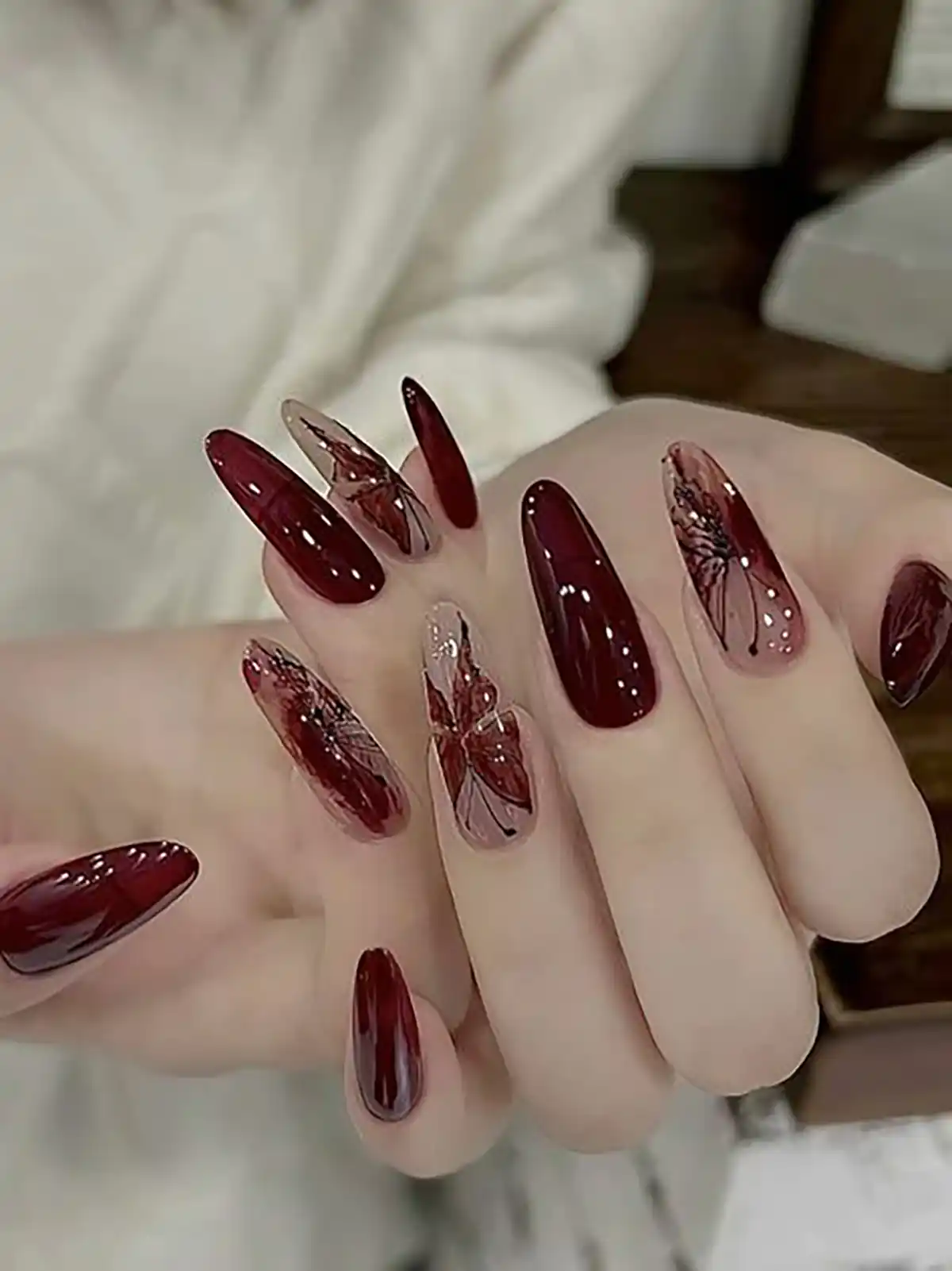 طراحی ناخن قرمز 