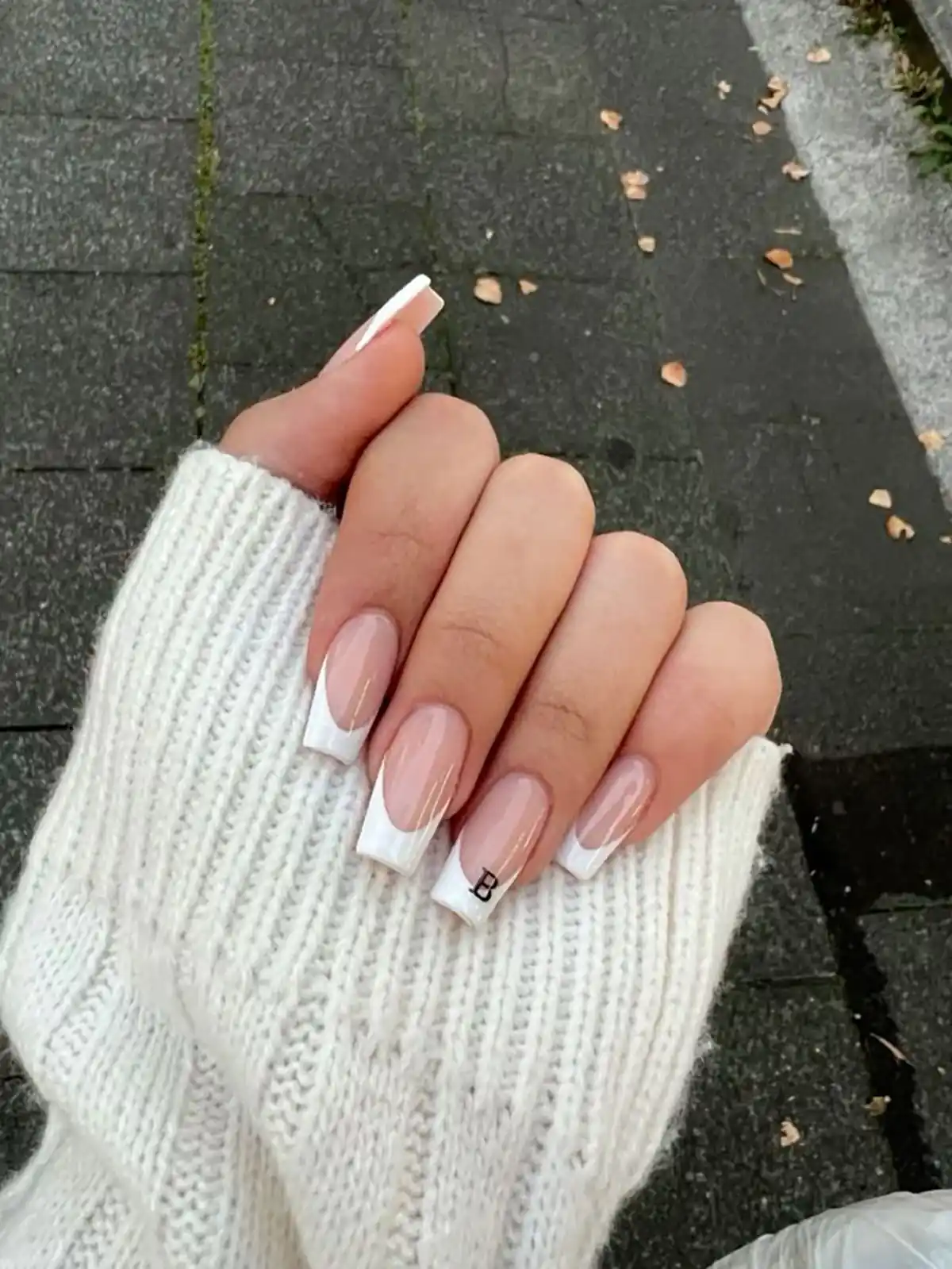 فرنچ سفید صورتی