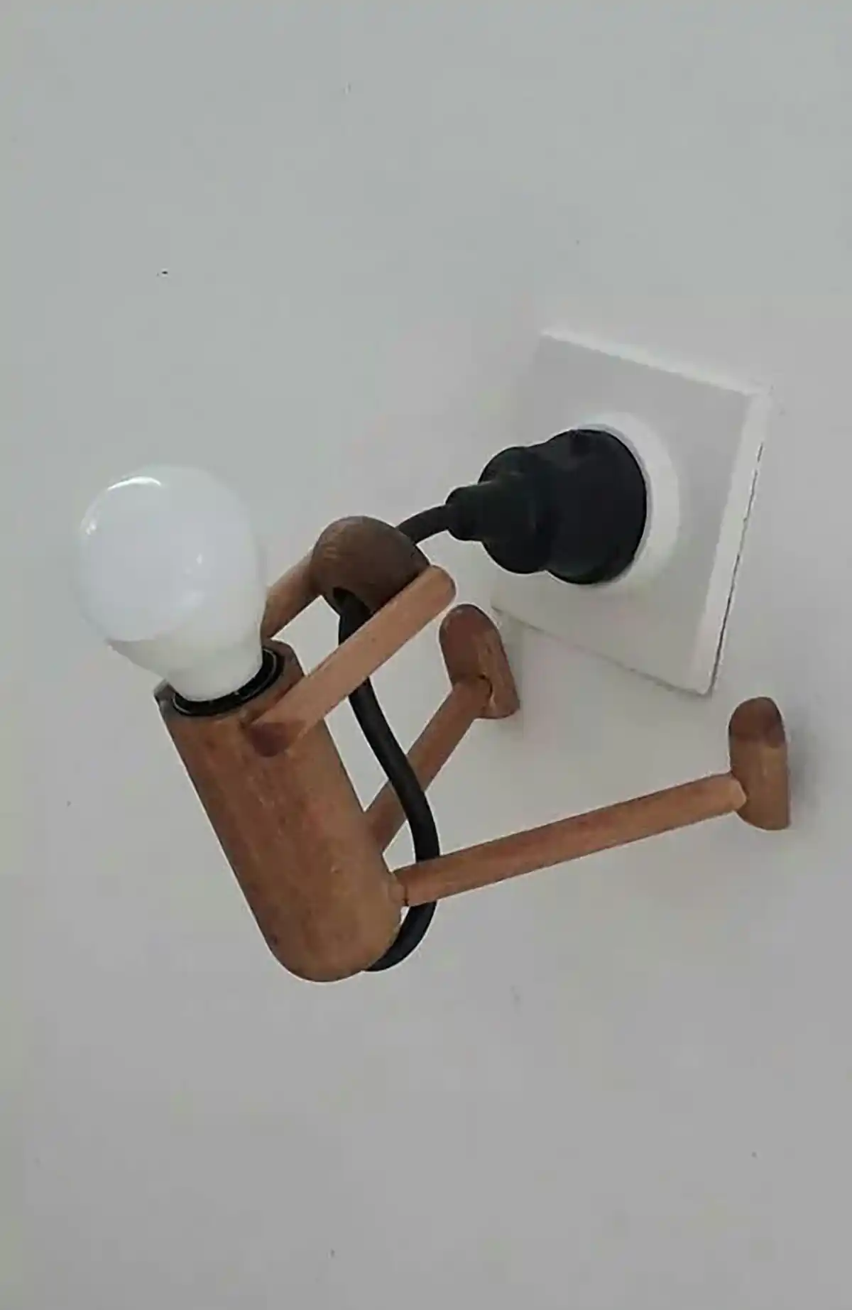 چراغ خواب دیواری