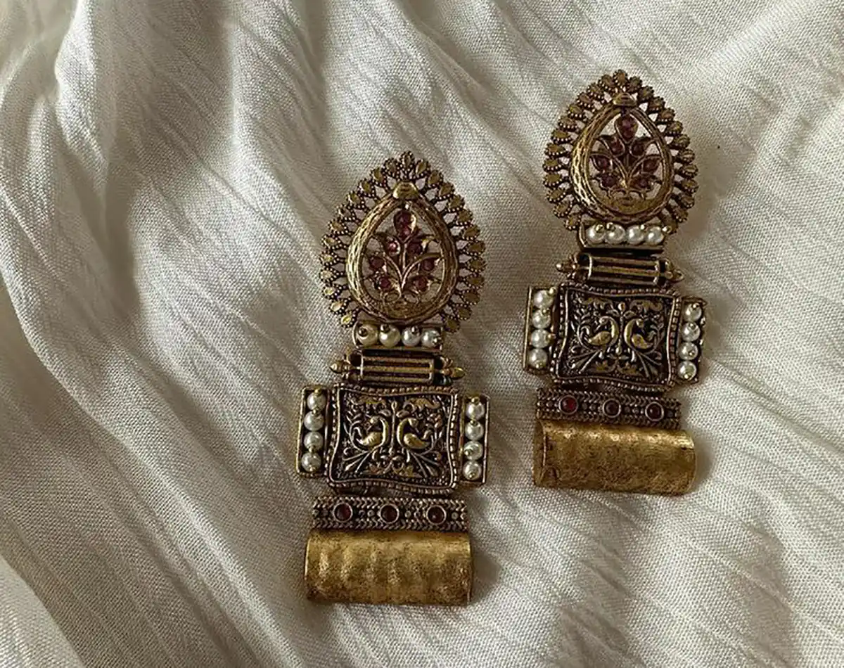 گوشواره طلا میخی