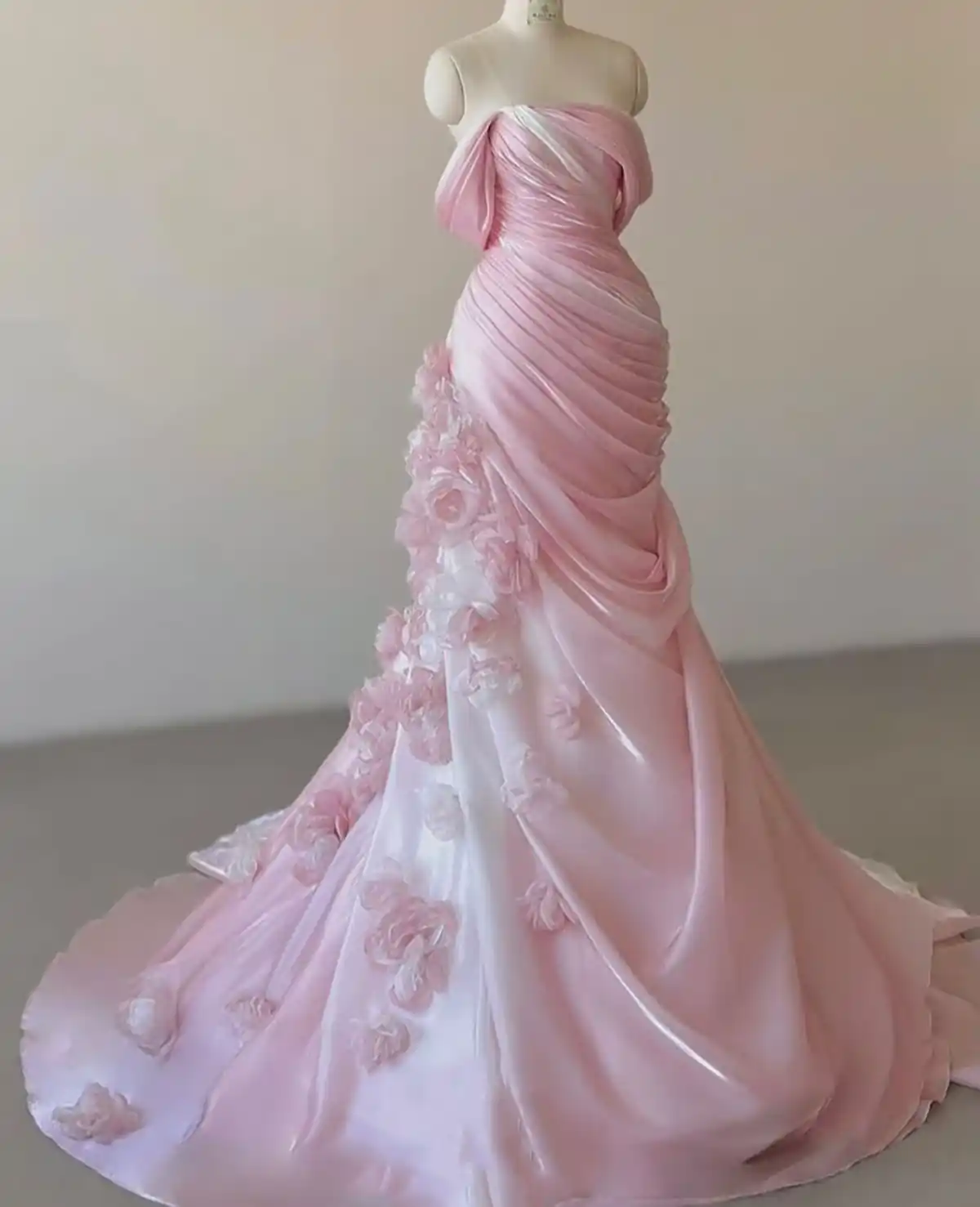 شومیز صورتی با شلوار سفید