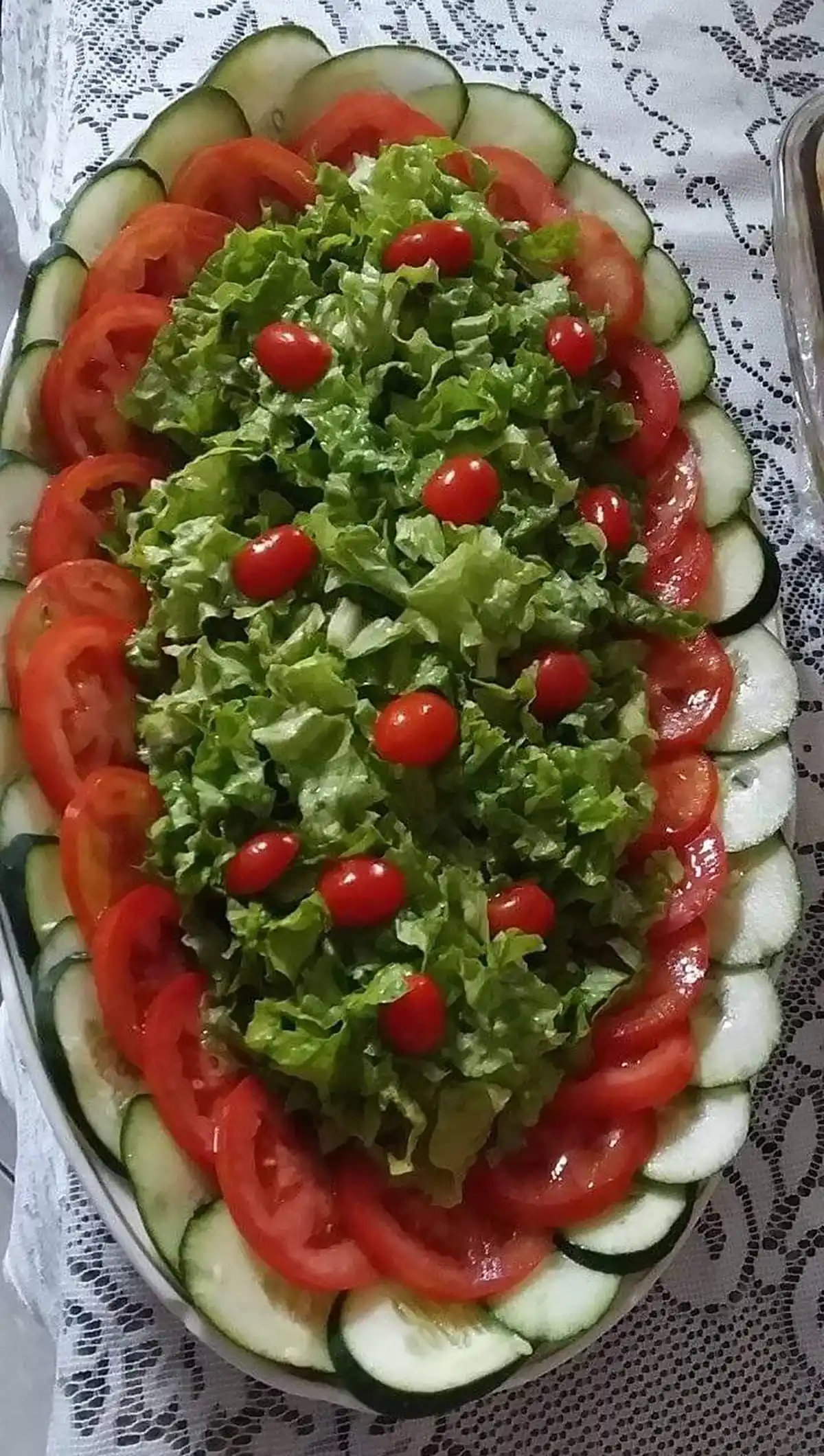 تزیین سالاد برای مهمانی