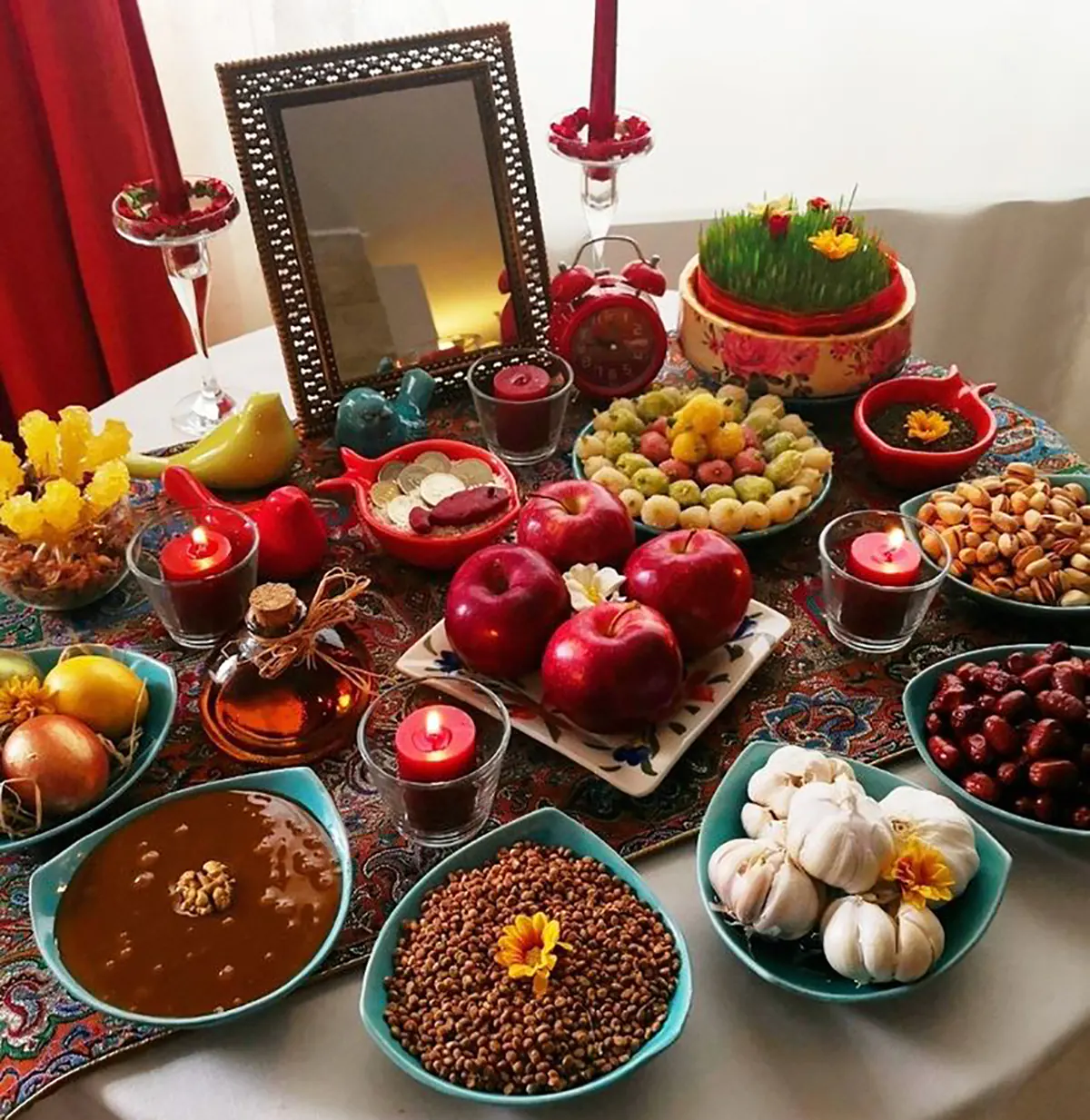 تزیین سفره هفت سین جذاب عکس سفره هفت سین فانتزی عکس سفره هفت سین ساده سفره هفت سین امسال چه رنگی است سفره هفت سین ساده و شیک سفره هفت سین ساده و کم خرج عکس سفره هفت سین در خانه