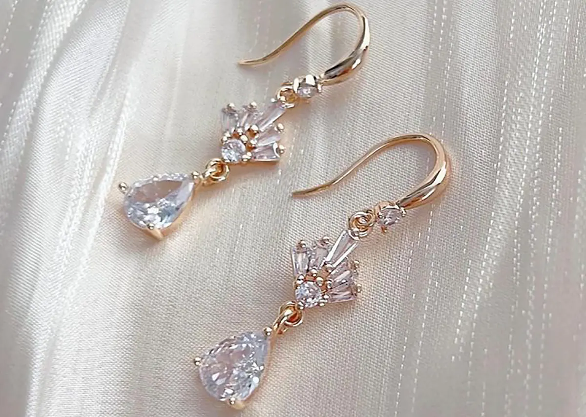  گوشواره اویز طلای لاکچری گوشواره آویز طلا لیست قیمت گوشواره طلا گوشواره طلا جدید گوشواره آویز بلند گوشواره طلا اسپرت گوشواره طلا بچه گانه