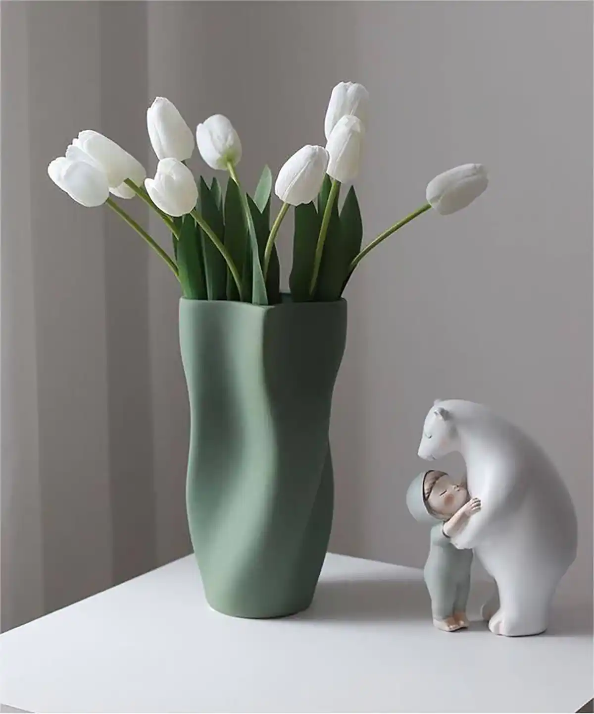 گلدان شیشه ای بلند