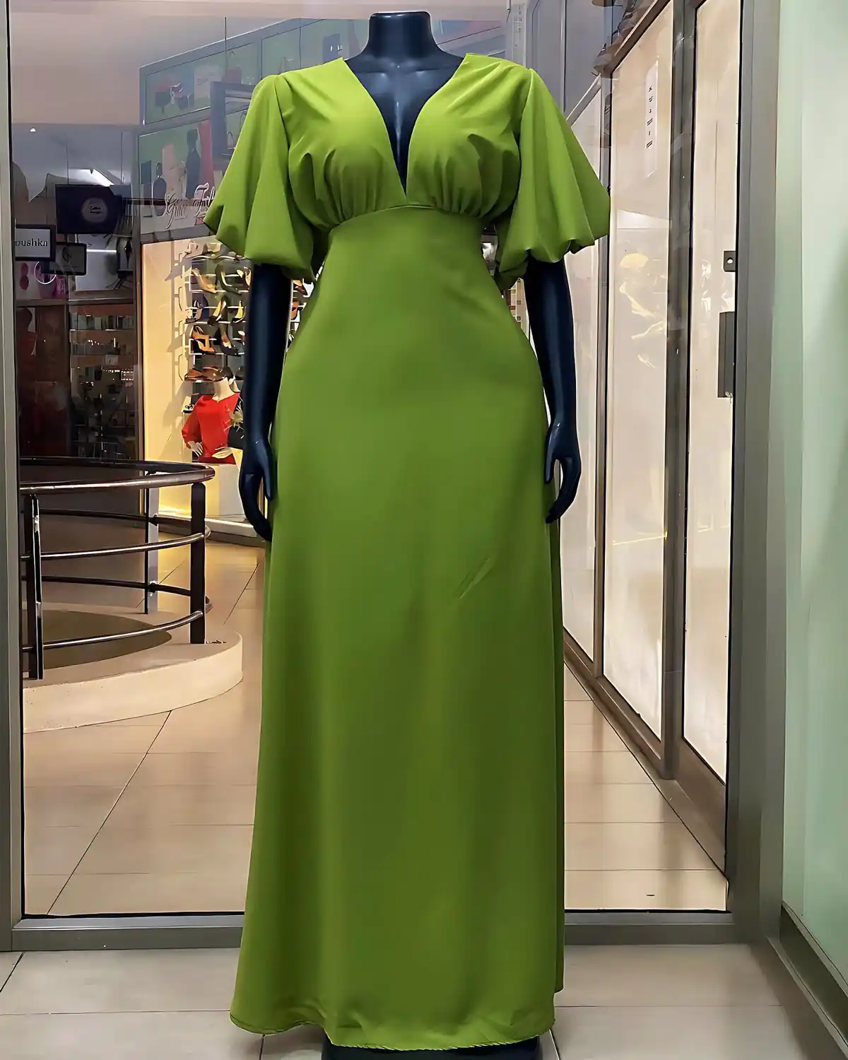 پیراهن زنانه سبز بلند